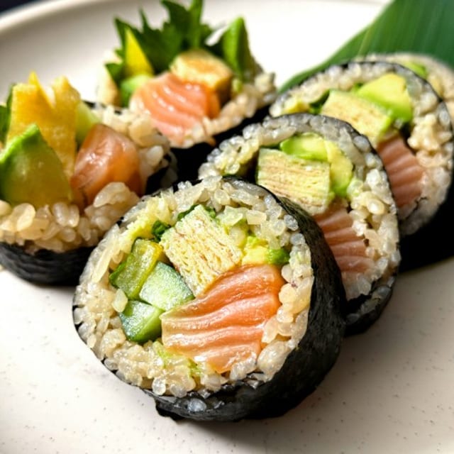 Konbu-Jime Salmon Roll (6pc).